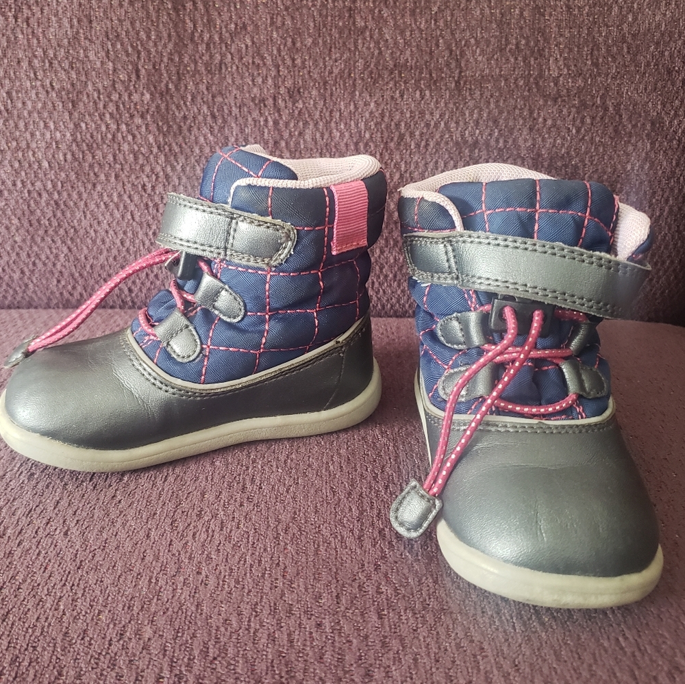 See Kai Run waterproof toodler boots size 6